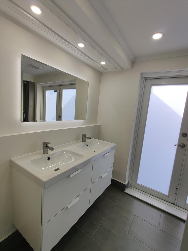 733 Ne 18th Avenue - Photo 56