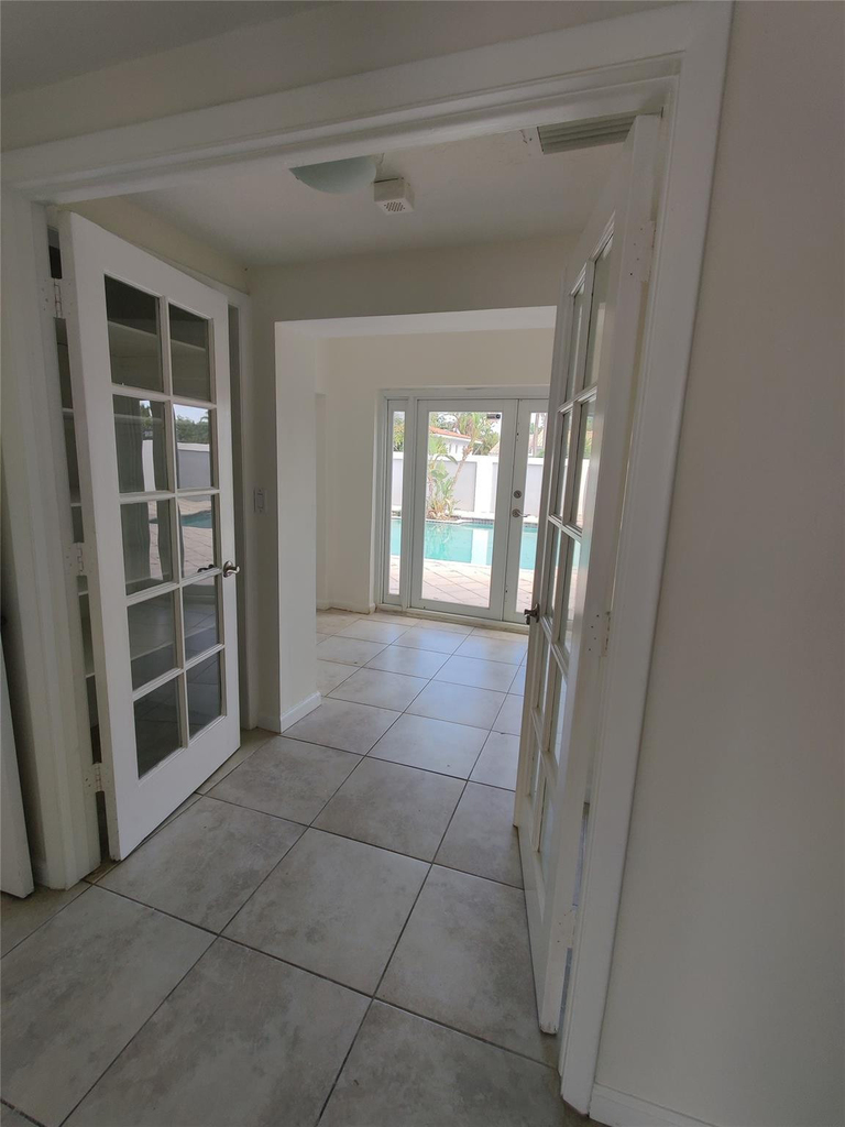 733 Ne 18th Avenue - Photo 43