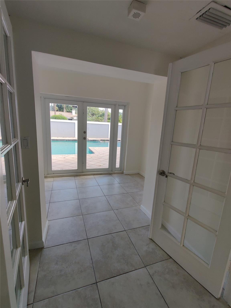 733 Ne 18th Avenue - Photo 44