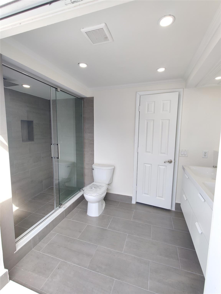 733 Ne 18th Avenue - Photo 62