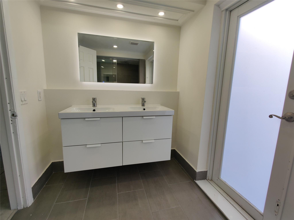 733 Ne 18th Avenue - Photo 57