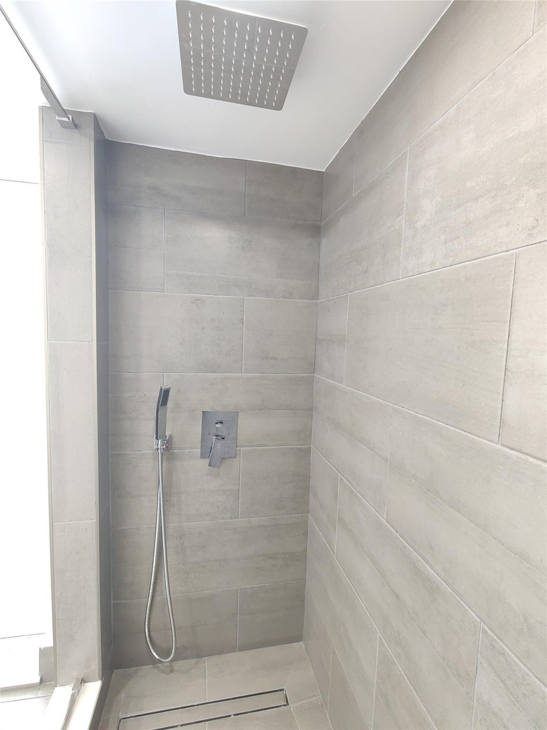 733 Ne 18th Avenue - Photo 59