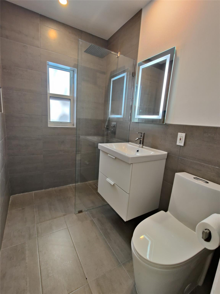 733 Ne 18th Avenue - Photo 14