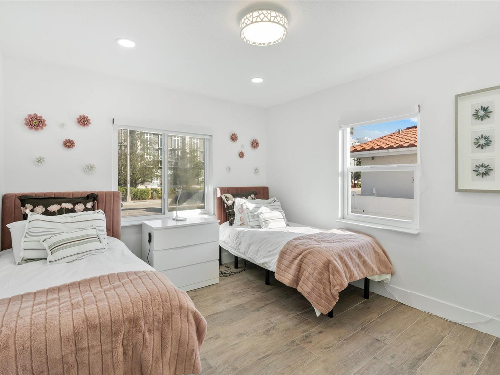 9232 Harding Avenue - Photo 14