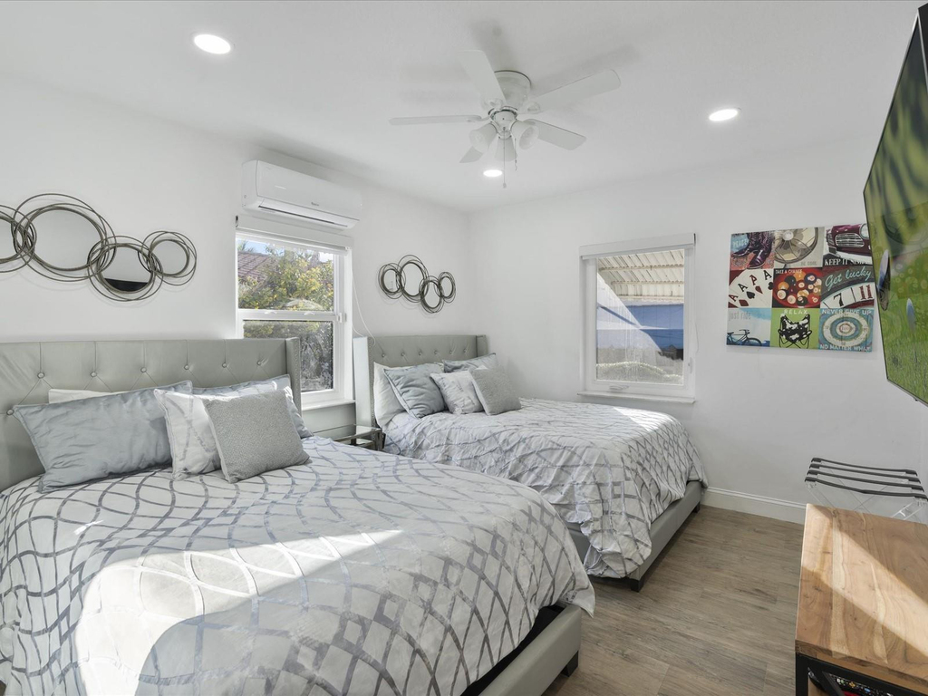 9232 Harding Avenue - Photo 15