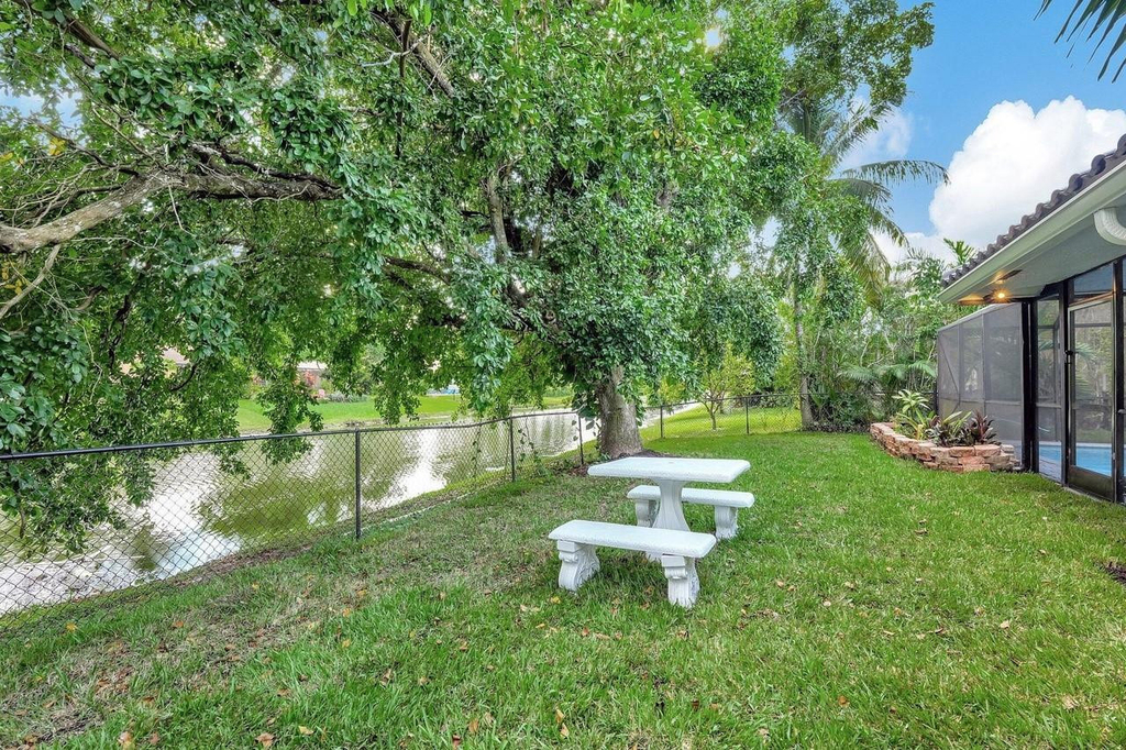 9066 Nw 52nd Court - Photo 28