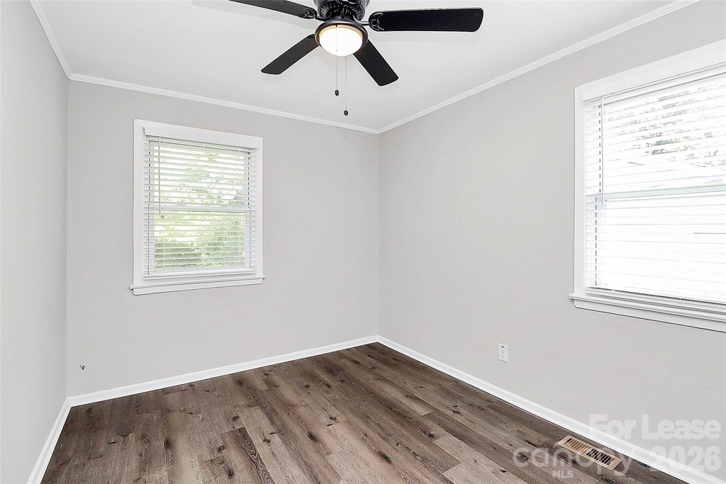1827 Academy Street - Photo 8