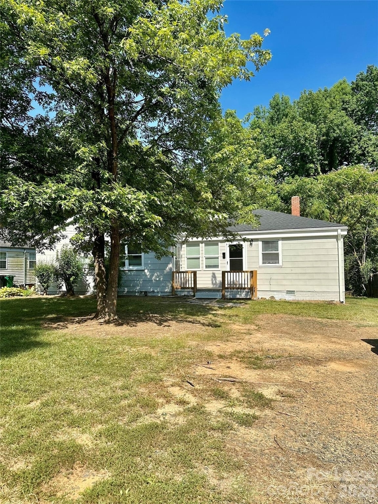 1827 Academy Street - Photo 2