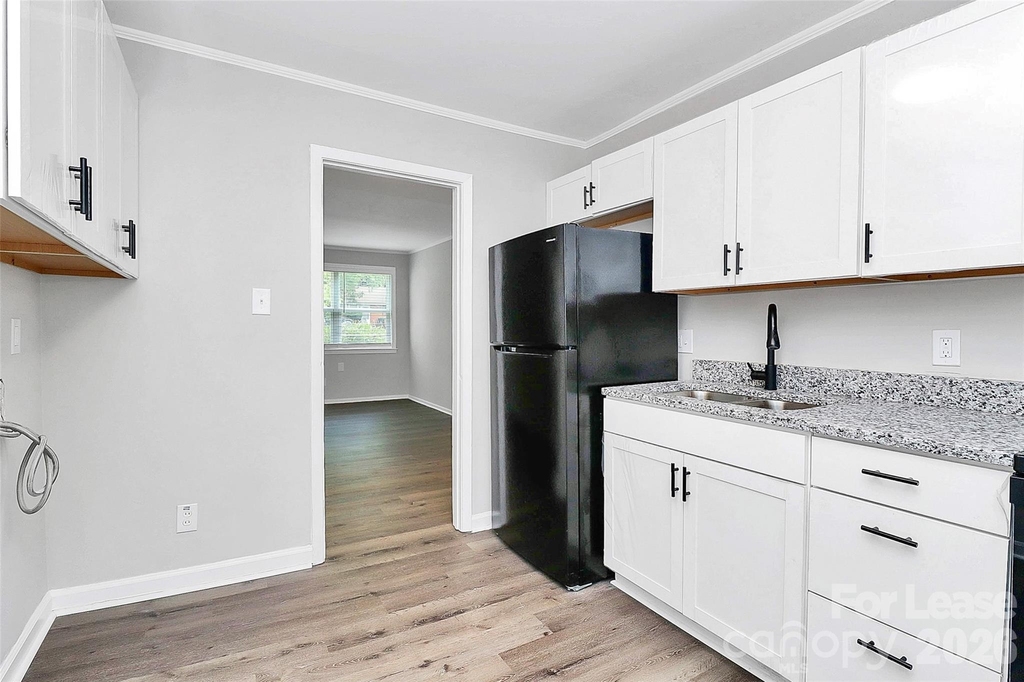 1825 Academy Street - Photo 5