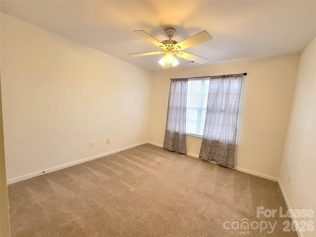 1081 Woodglen Lane - Photo 10