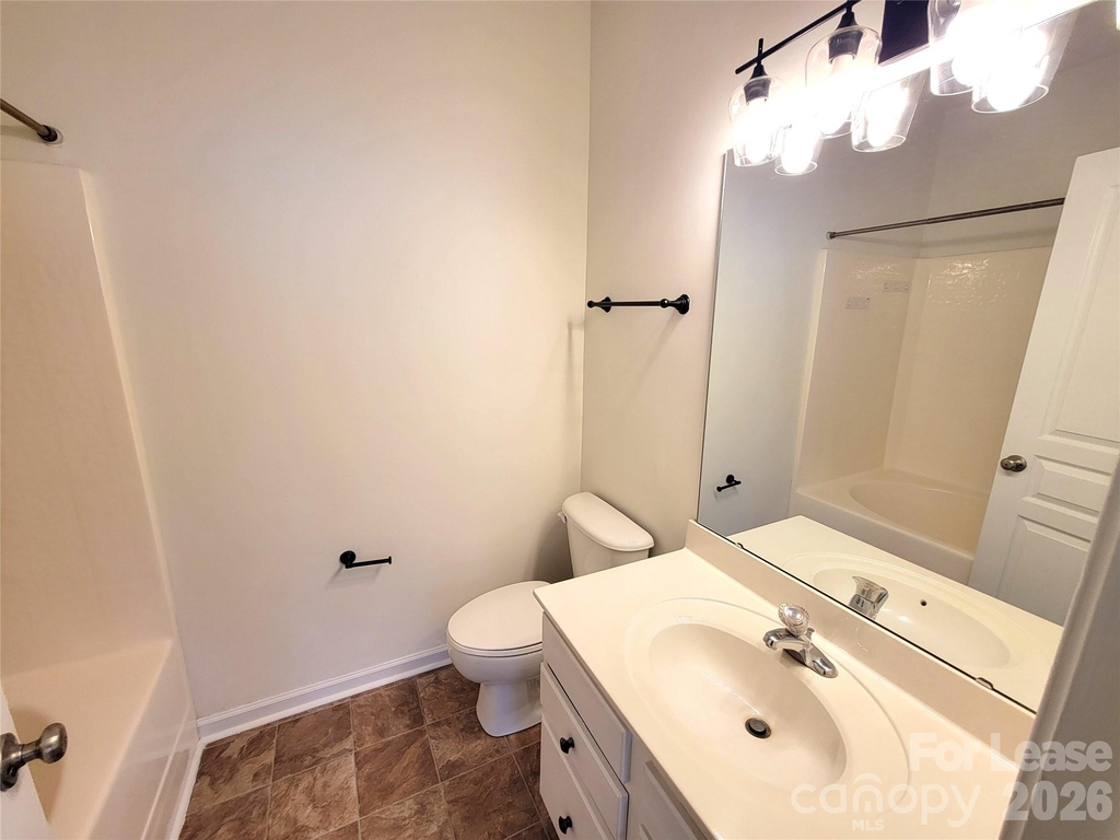 1081 Woodglen Lane - Photo 7