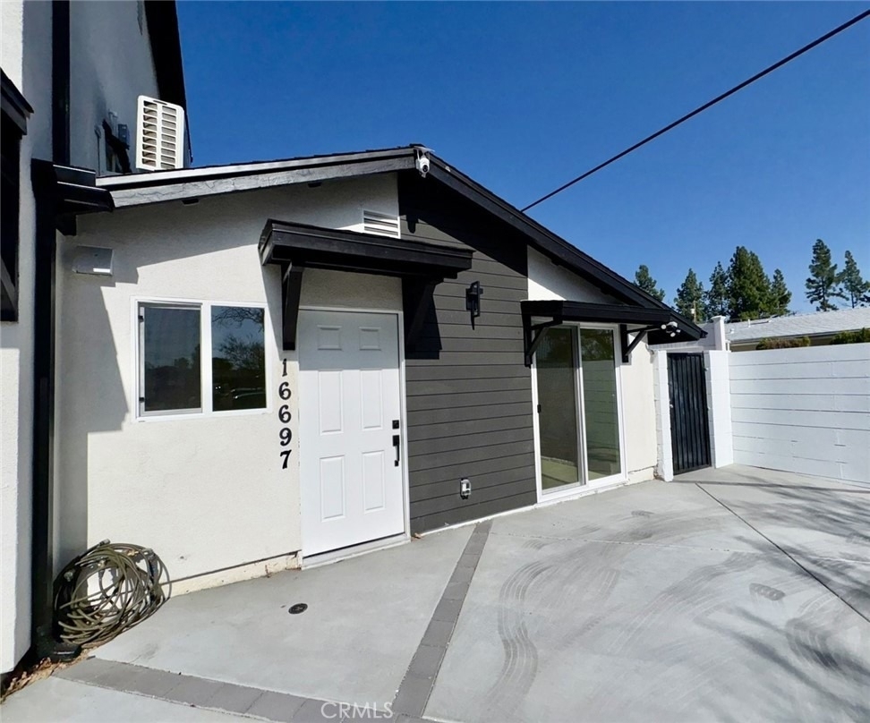 16697 Mckeever Street - Photo 0