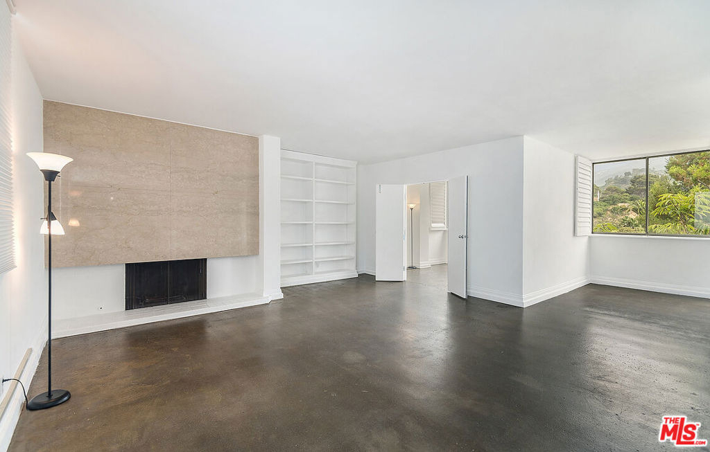17366 W Sunset Boulevard - Photo 3