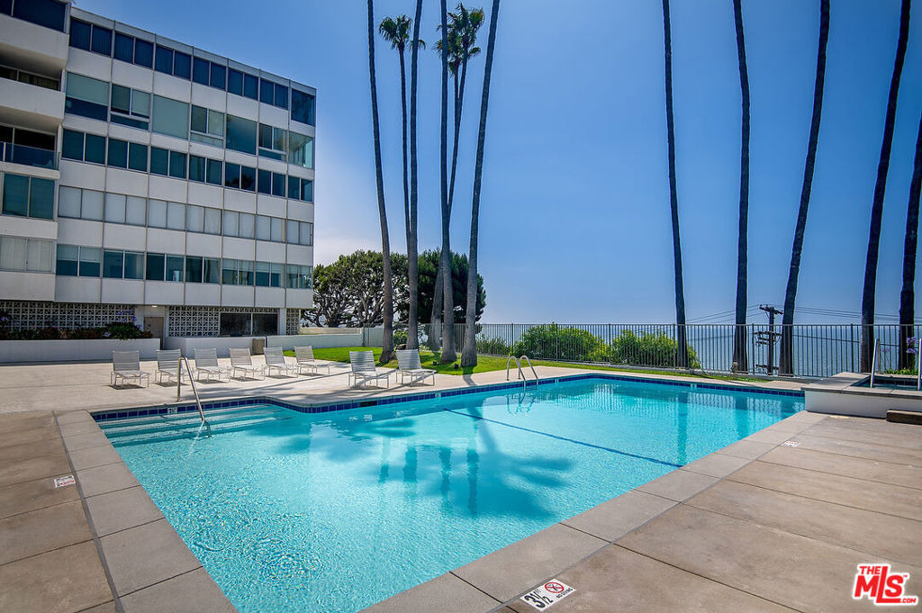 17366 W Sunset Boulevard - Photo 24