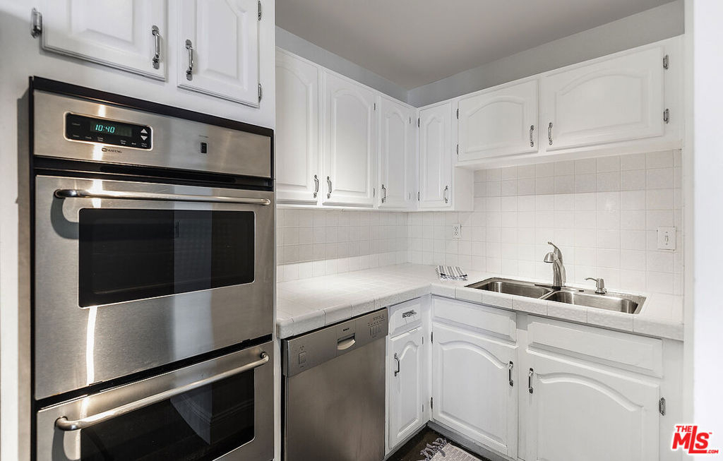 17366 W Sunset Boulevard - Photo 13