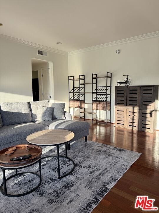 234 N Kenwood Street - Photo 2