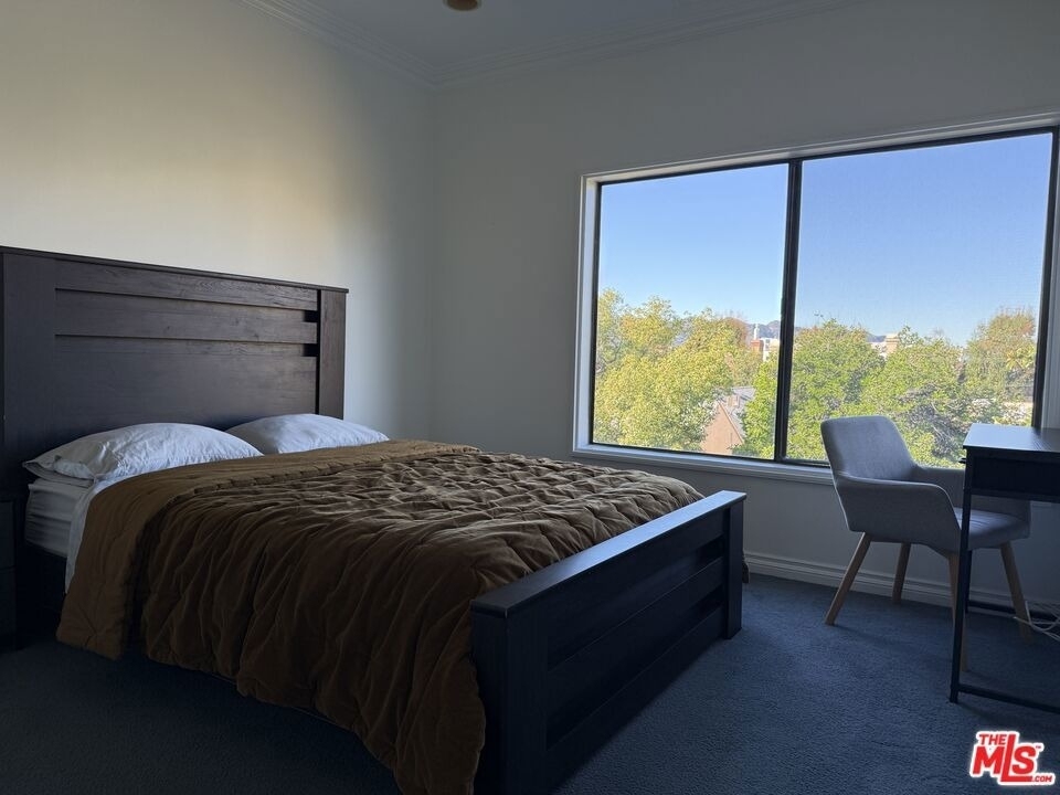 234 N Kenwood Street - Photo 11