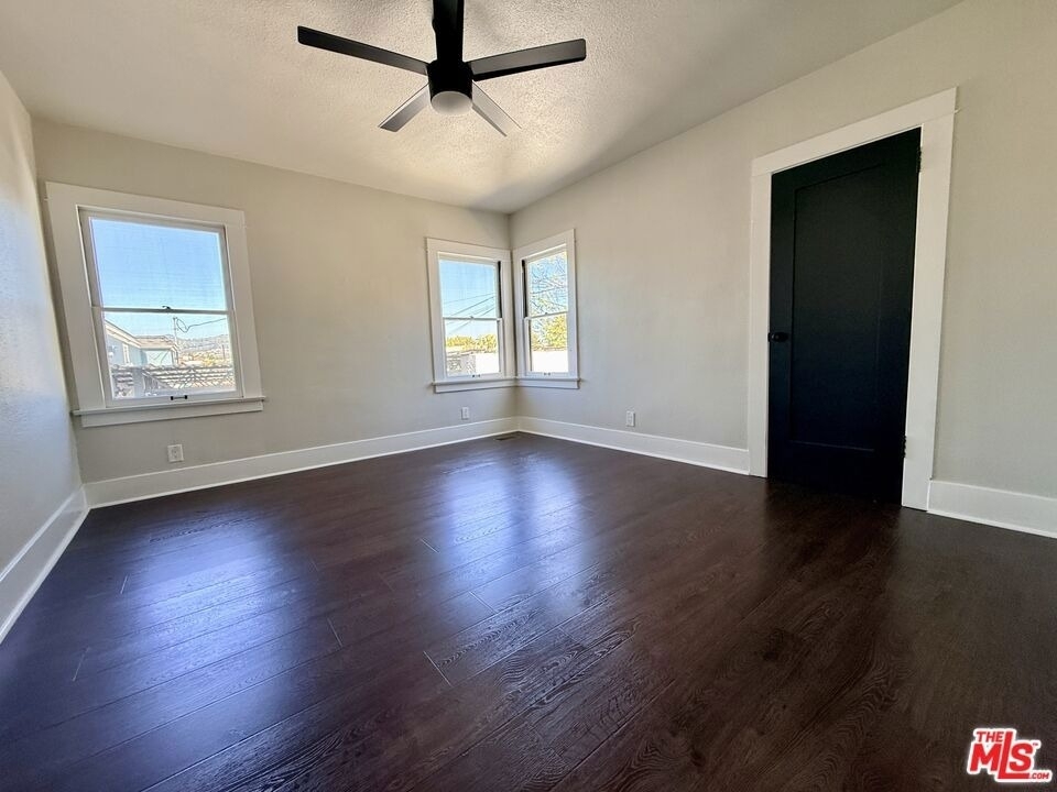 854 Serrano Place - Photo 9