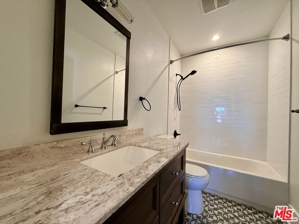854 Serrano Place - Photo 7