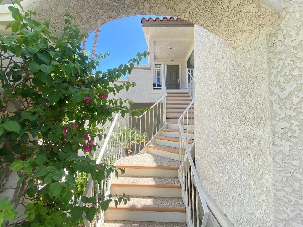 781 Montana Vista Drive - Photo 5