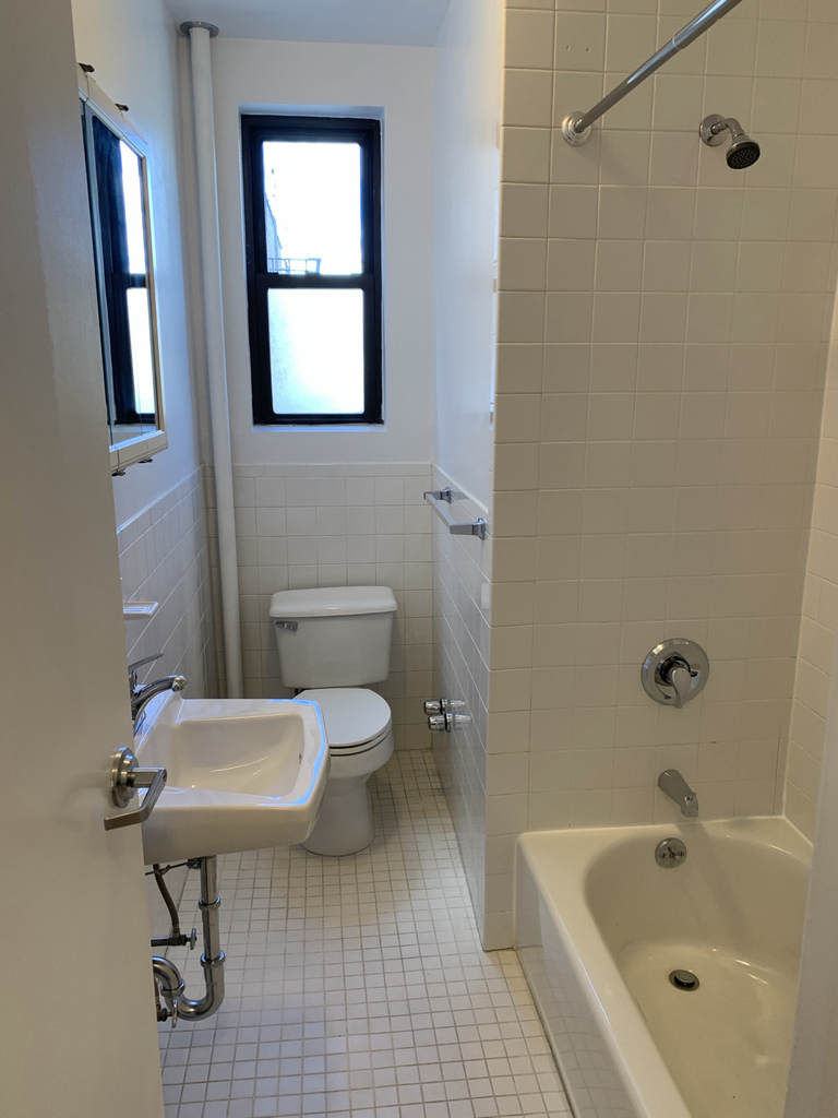 31-79 35th Street - Photo 5