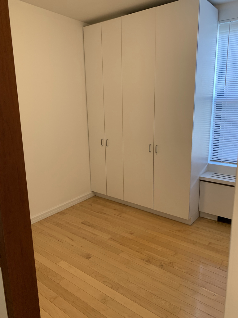 31-79 35th Street - Photo 3