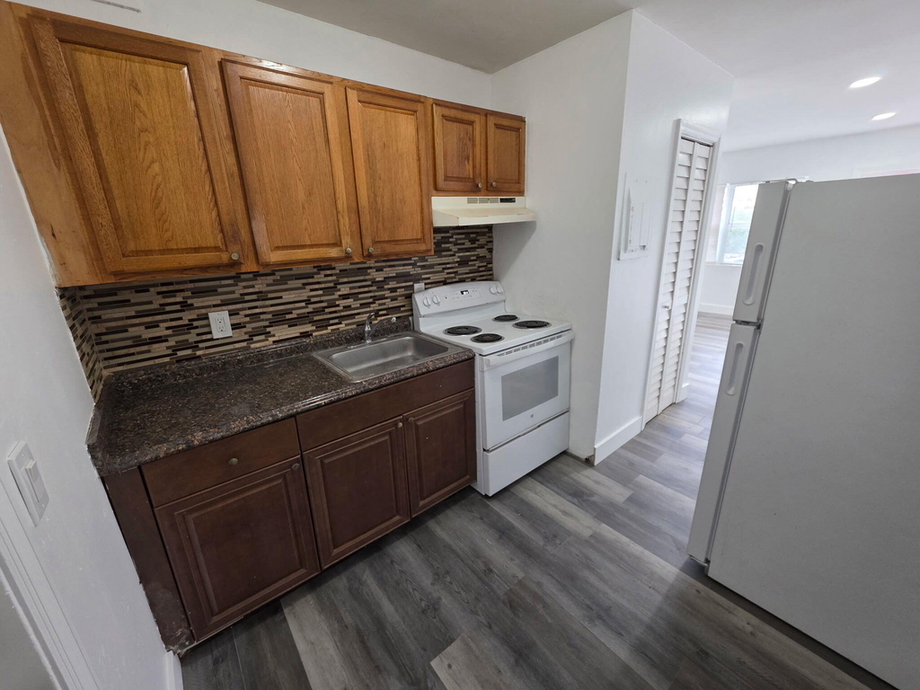 1021 Henrietta Avenue - Photo 3