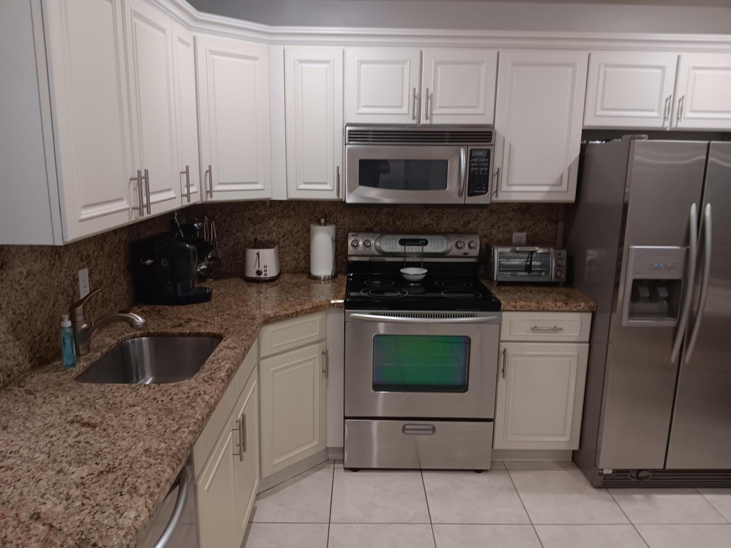 13125 Chadwick Court - Photo 3