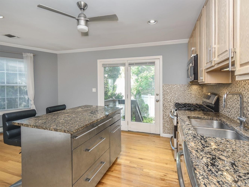 49 Ashwood Road Apt A - Photo 7