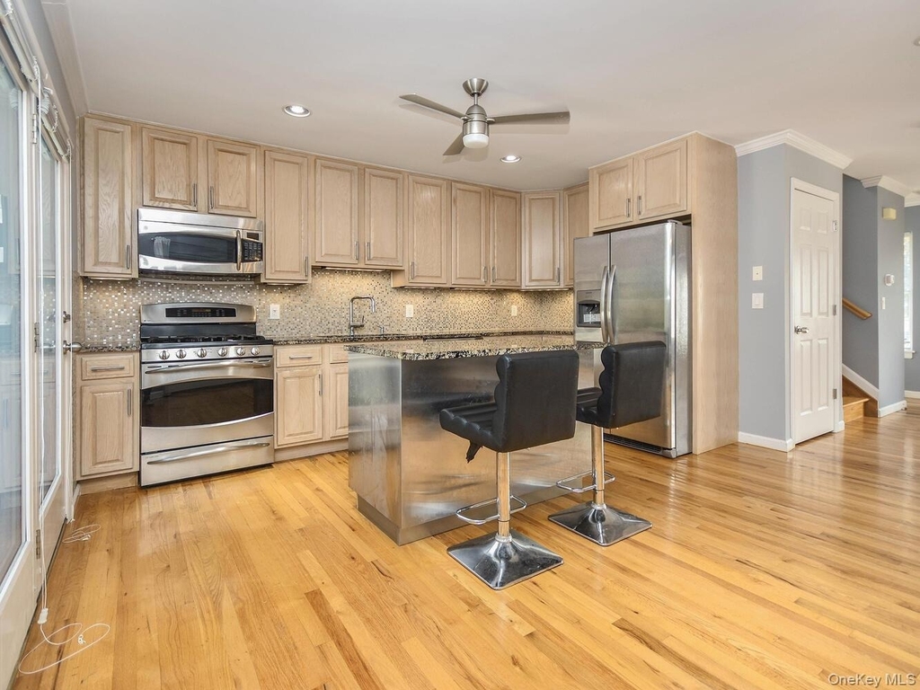 49 Ashwood Road Apt A - Photo 6