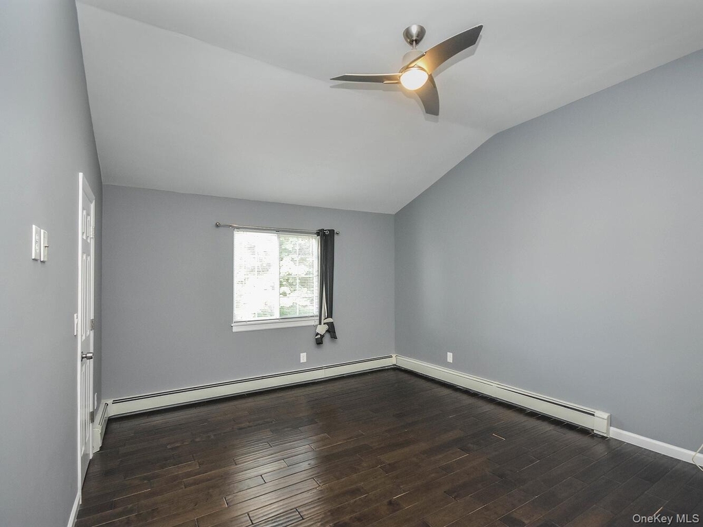 49 Ashwood Road Apt A - Photo 12