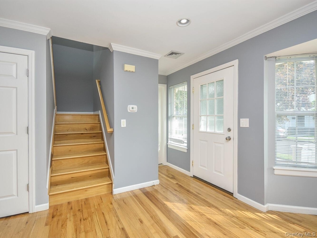 49 Ashwood Road Apt A - Photo 4