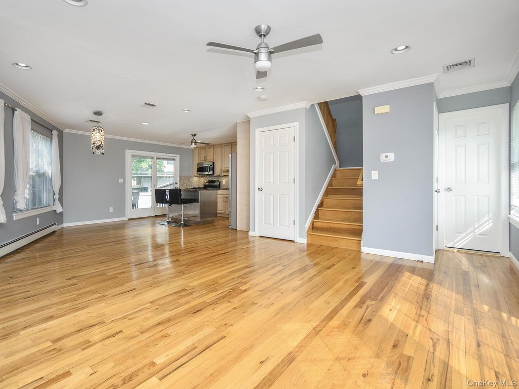 49 Ashwood Road Apt A - Photo 3