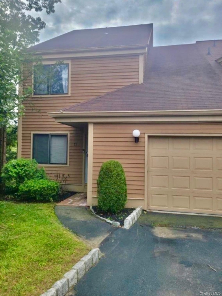 75 Greenway Close - Photo 0