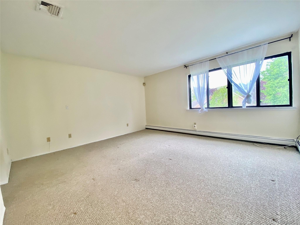 75 Greenway Close - Photo 9
