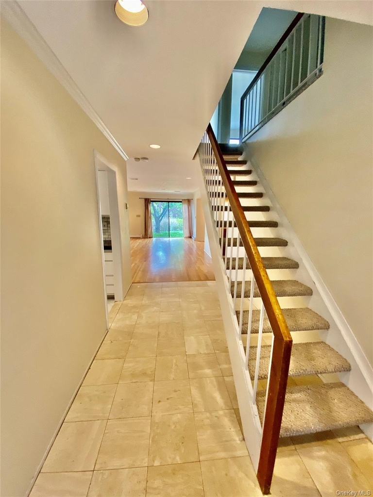 75 Greenway Close - Photo 1