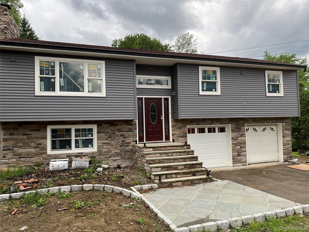 4 Glen Court - Photo 0