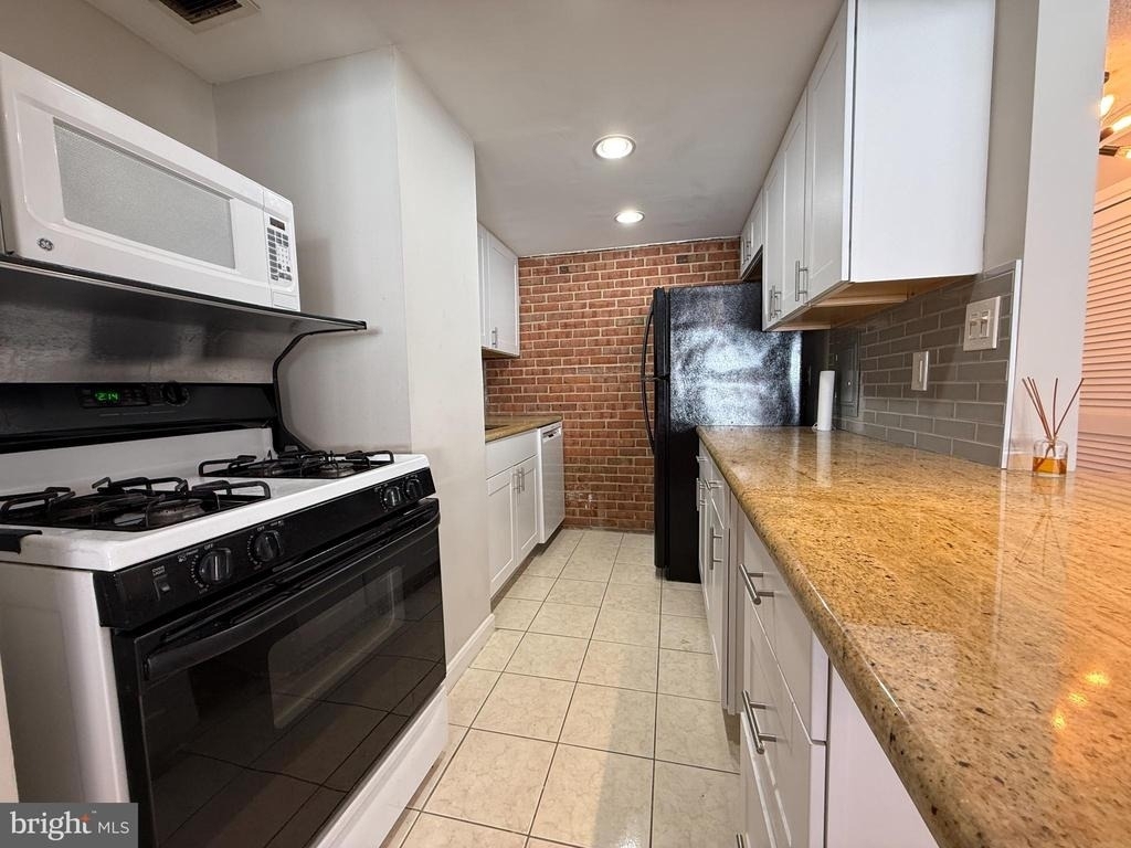 5353 Columbia Pike - Photo 3