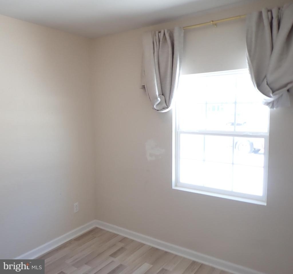 22064 Spring Valley Drive - Photo 21