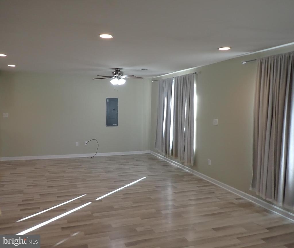 22064 Spring Valley Drive - Photo 4