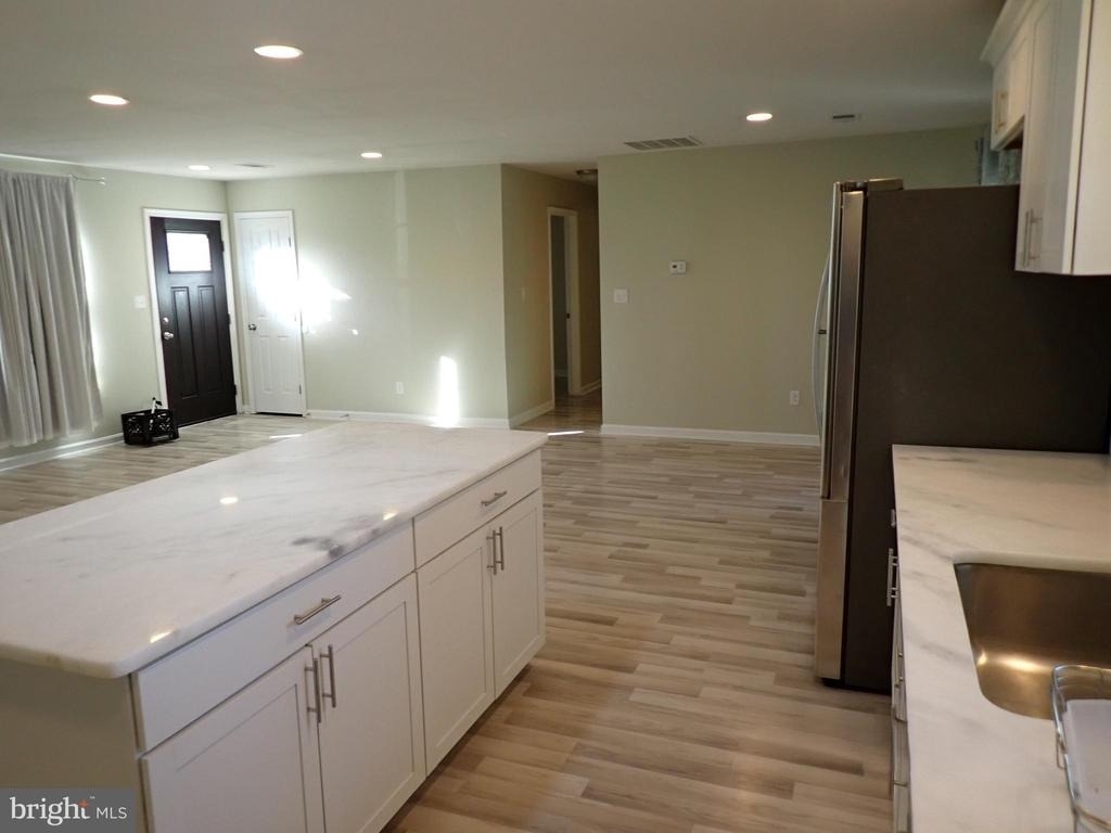 22064 Spring Valley Drive - Photo 6
