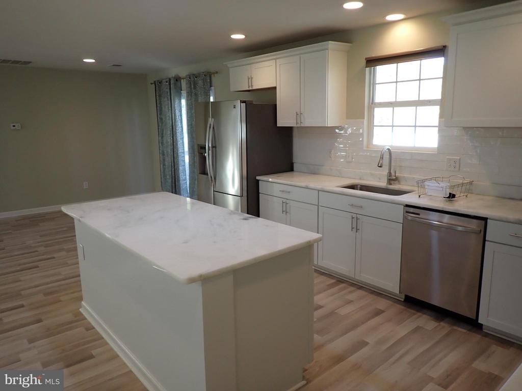 22064 Spring Valley Drive - Photo 5