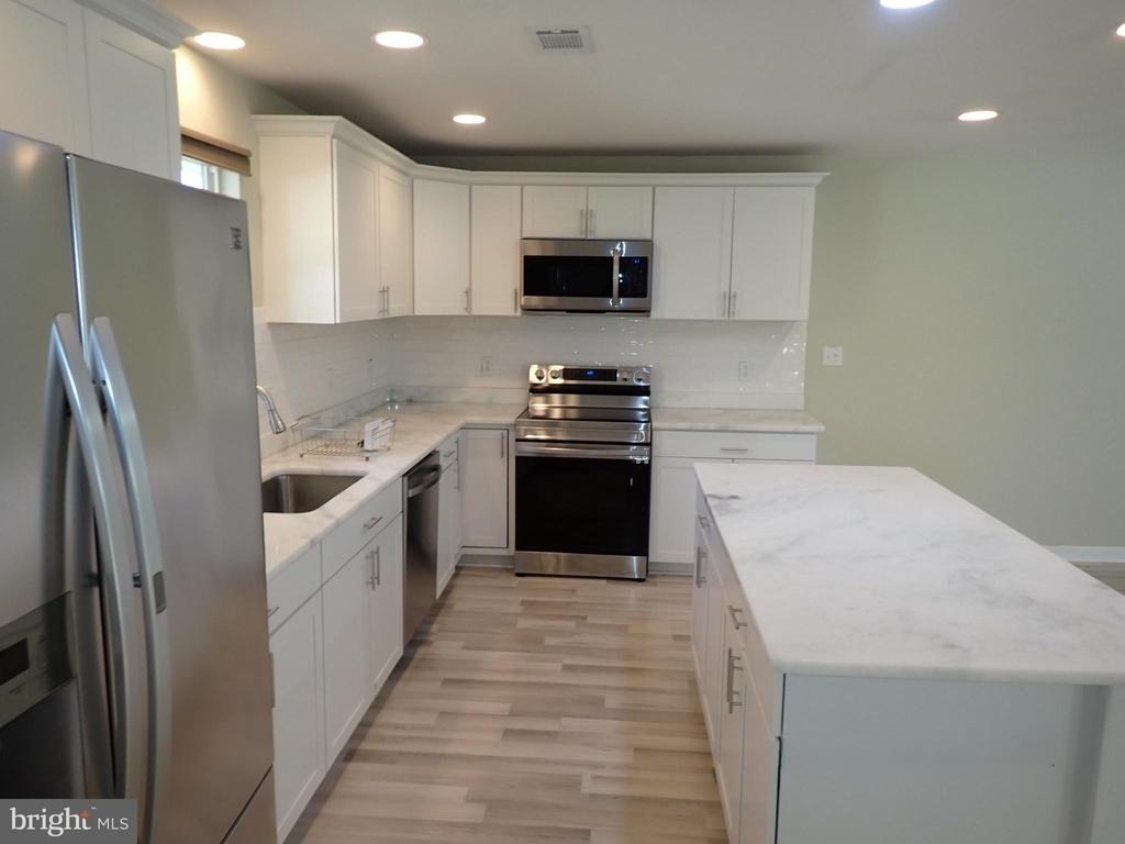 22064 Spring Valley Drive - Photo 7