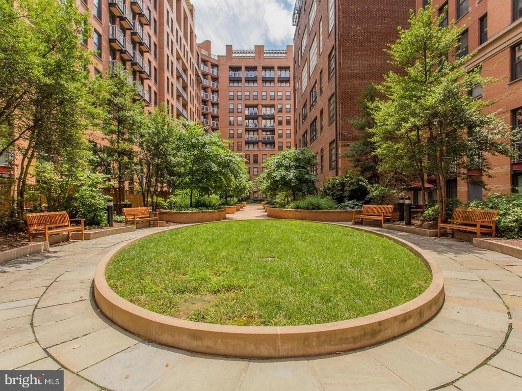 631 D Street Nw - Photo 30