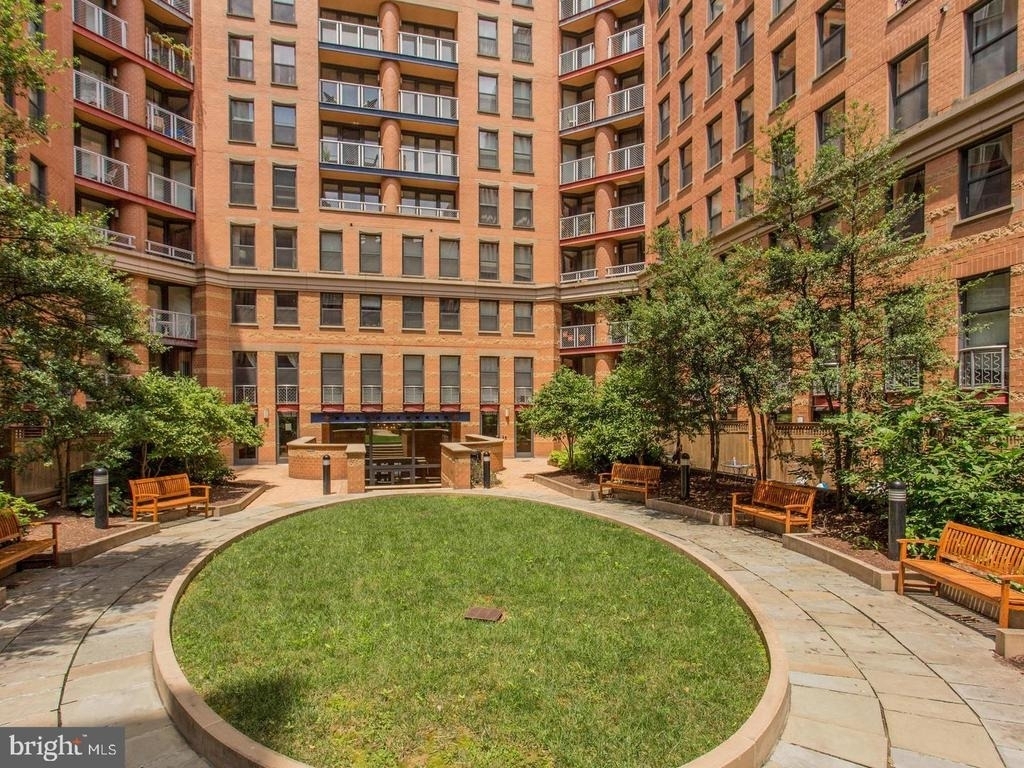631 D Street Nw - Photo 28