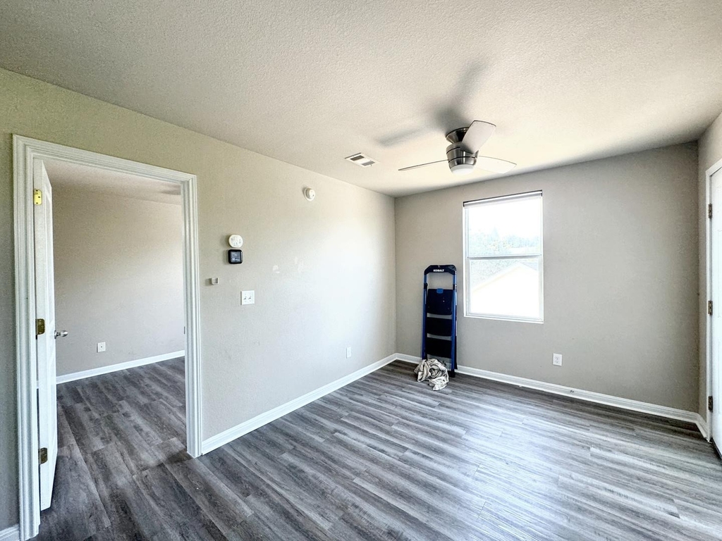 315 Rachel St - Photo 8
