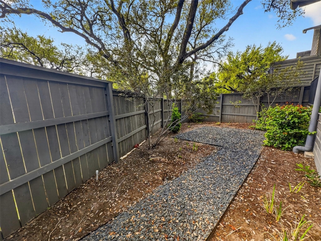 2113 Barbaro Way Way - Photo 4