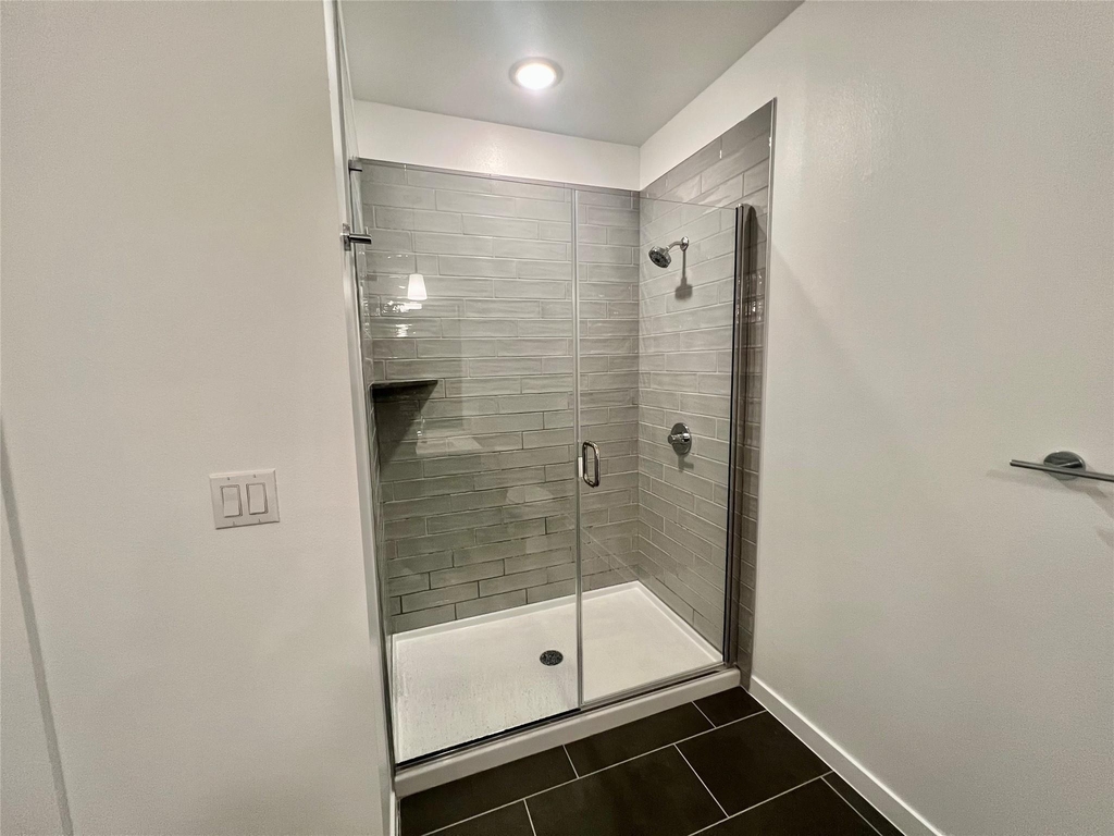 4801 Springdale Rd - Photo 9