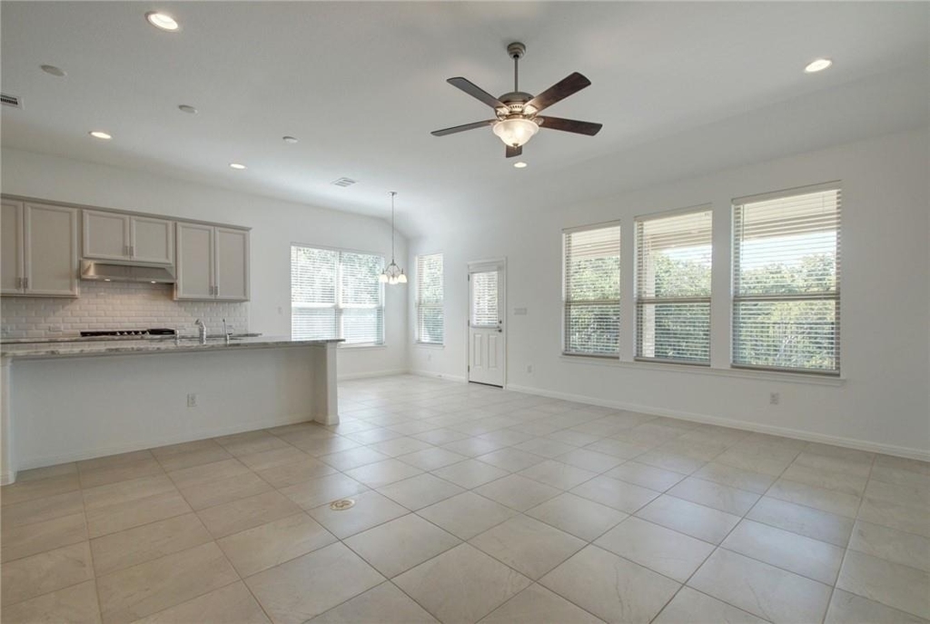 113 Meadow Wood Cv - Photo 1