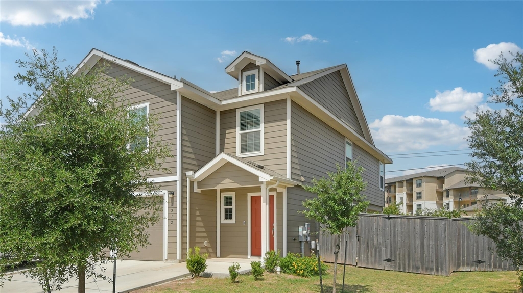 7212 Dancing Wind Ln - Photo 2
